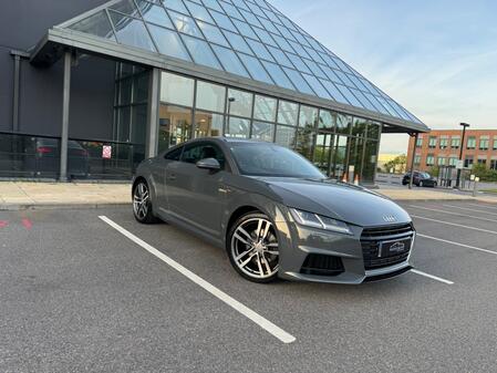 AUDI TT 1.8 TFSI S line