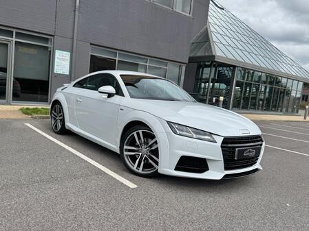 AUDI TT 1.8 TFSI S line