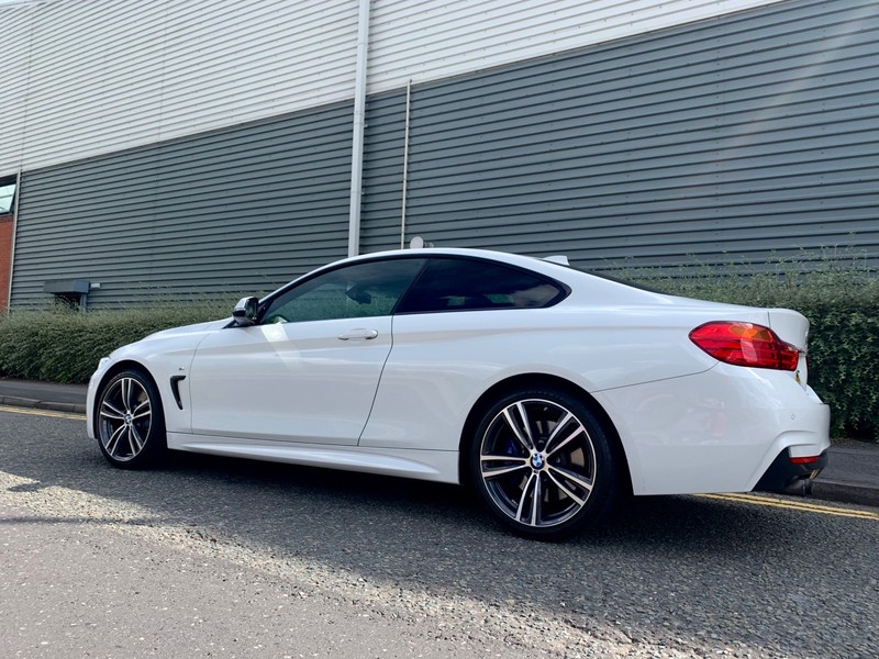 BMW 4 SERIES