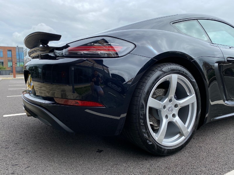 PORSCHE CAYMAN