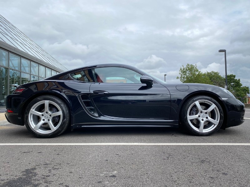 PORSCHE CAYMAN