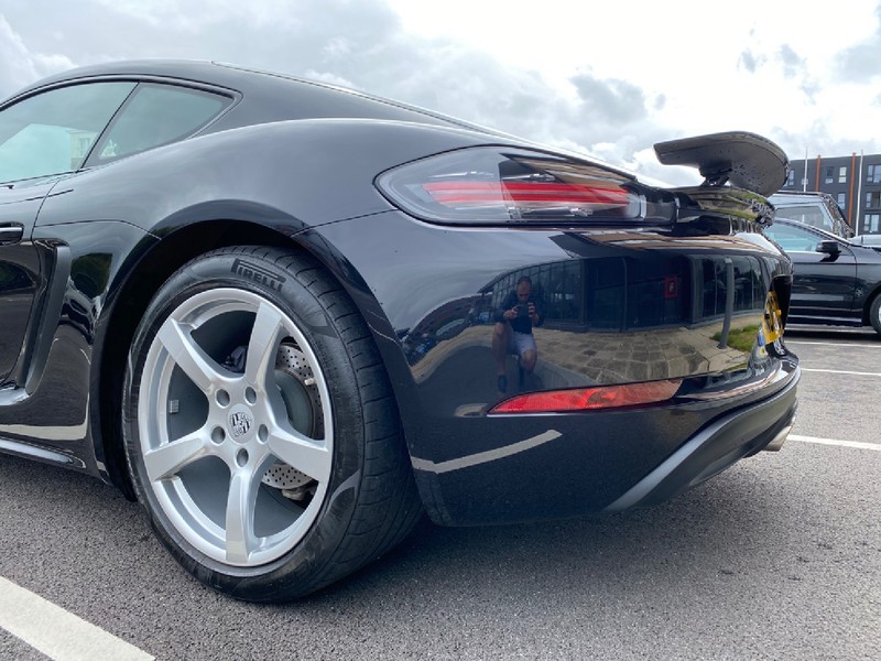 PORSCHE CAYMAN