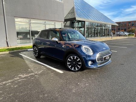 MINI HATCH 1.5 Cooper D ss 5dr