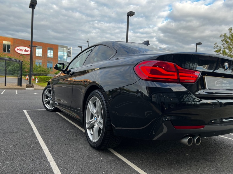 BMW 4 SERIES