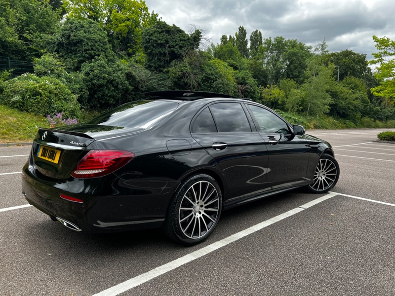 MERCEDES-BENZ E CLASS