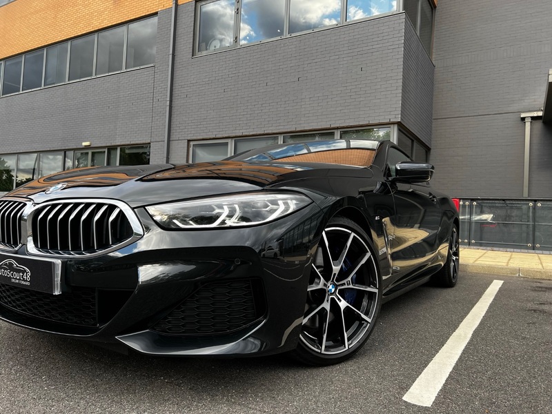 BMW 8 SERIES