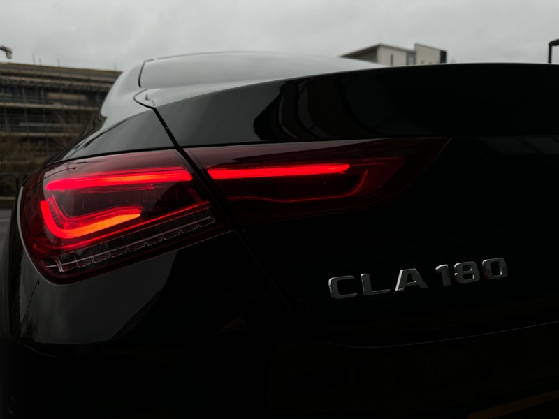 MERCEDES-BENZ CLA