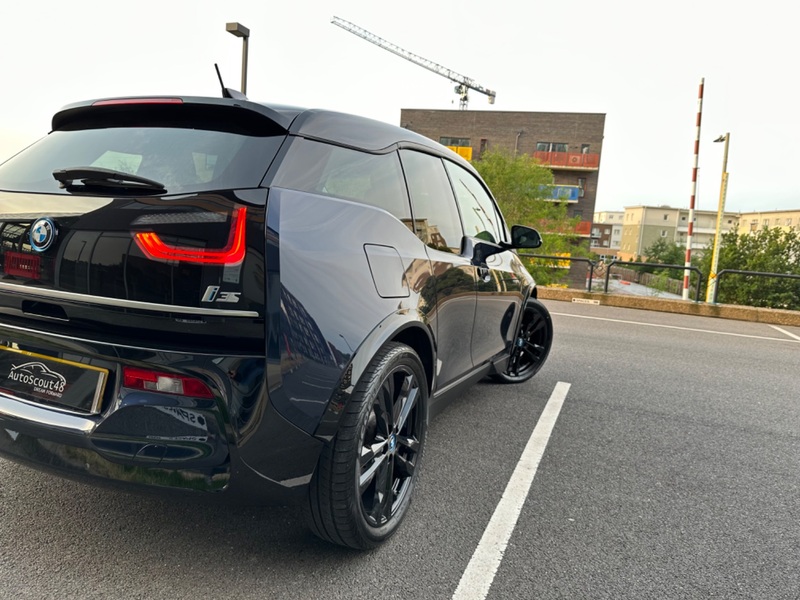 BMW I3