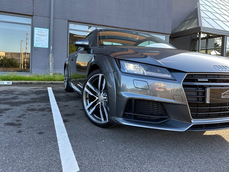 AUDI TT