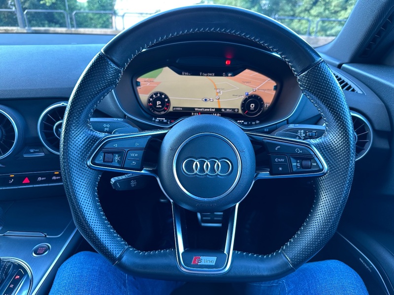 AUDI TT