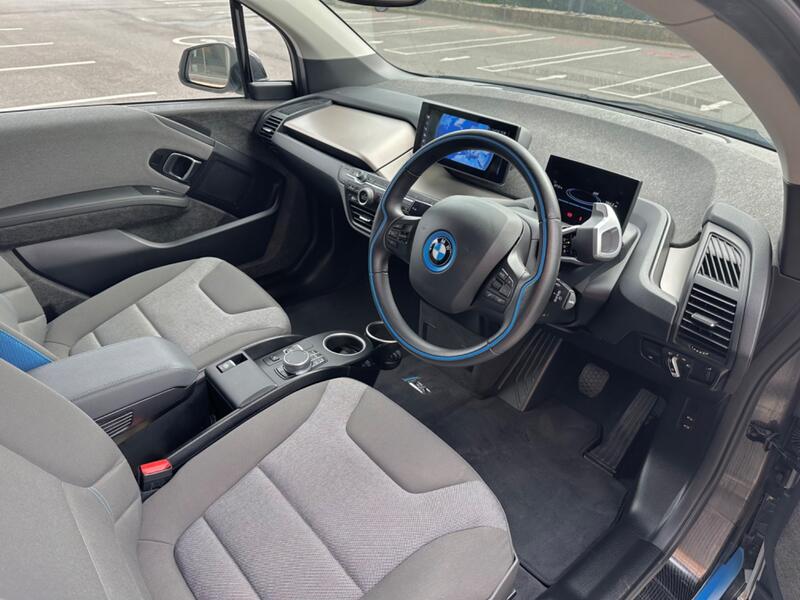 BMW I3